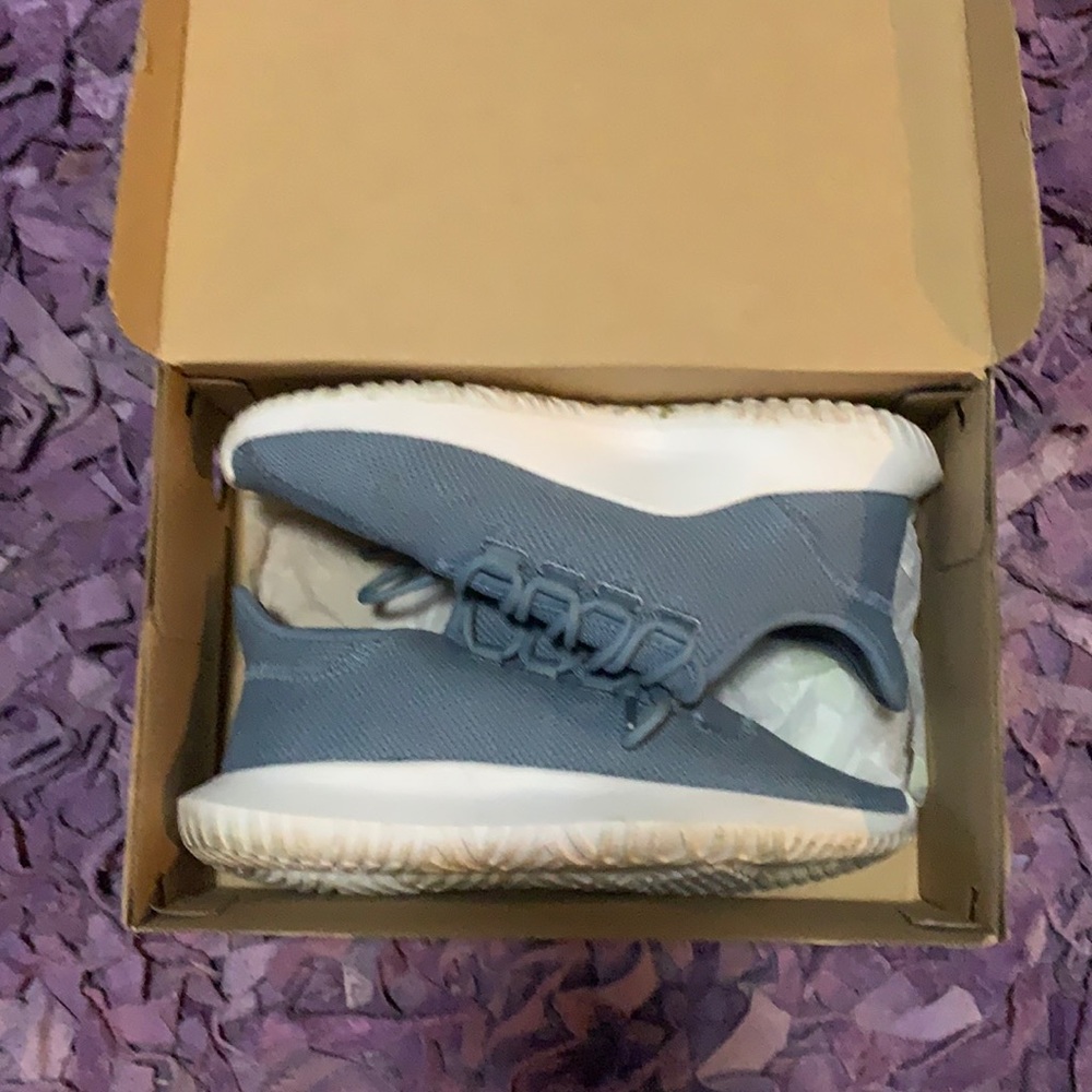 Adidas tubular shadow